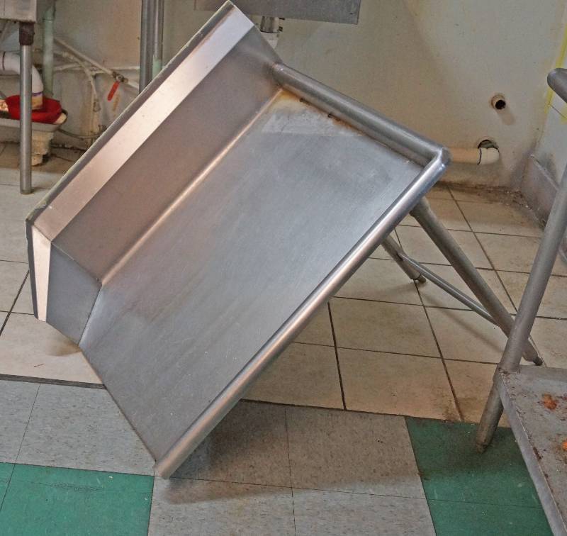 lot 5037 image: Stainless Steel Restaurant Dishwasher Return Table