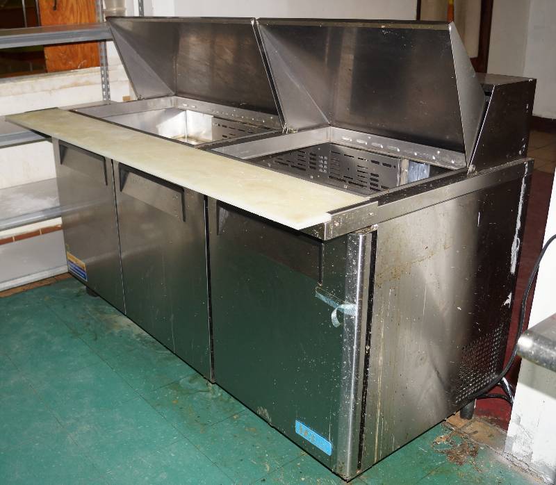 lot 5056 image: Commercial Refrigerated Prep Table - ARCTIC AIR - M3 Turbo Air - SEE VIDEO