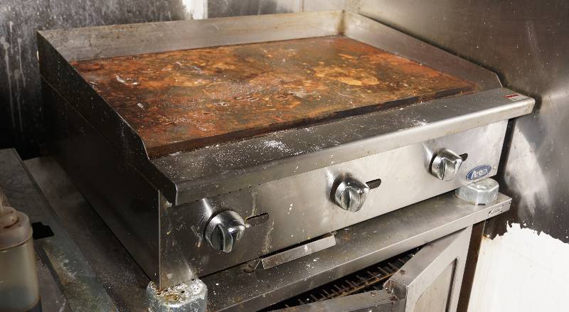 lot 5057 image: Commercial - Natural Gas Grill - ATOSA