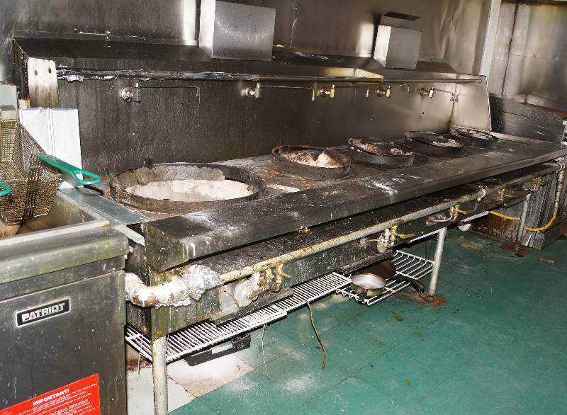 lot 5059 image: Commercial WOK Cooking Stove - 5 Stations - Natural Gas