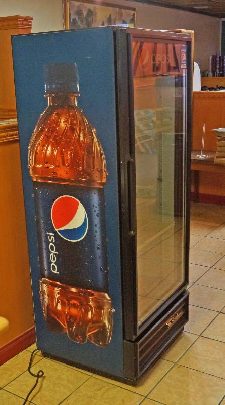 lot 5162 image: Pepsi Cola Refrigerator - Nice Clean True M# GDM-12