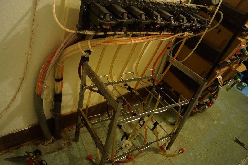 lot 5157 image: Pop  Soda Rack for Syrup Boxes and 2 Gauges