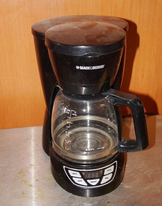 lot 5200 image: Black and Decker Coffee Maker