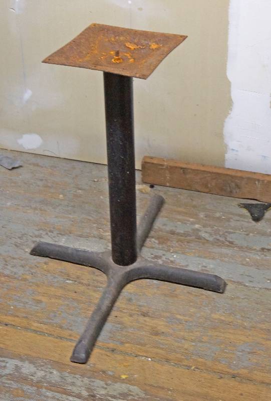 lot 9204 image: Restaurant Table Base