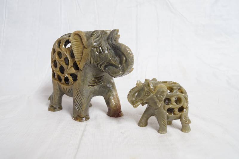 lot 1020 image: Lot of 2 Beautiful Carved Jade Elephants wbabies inside These are so neat