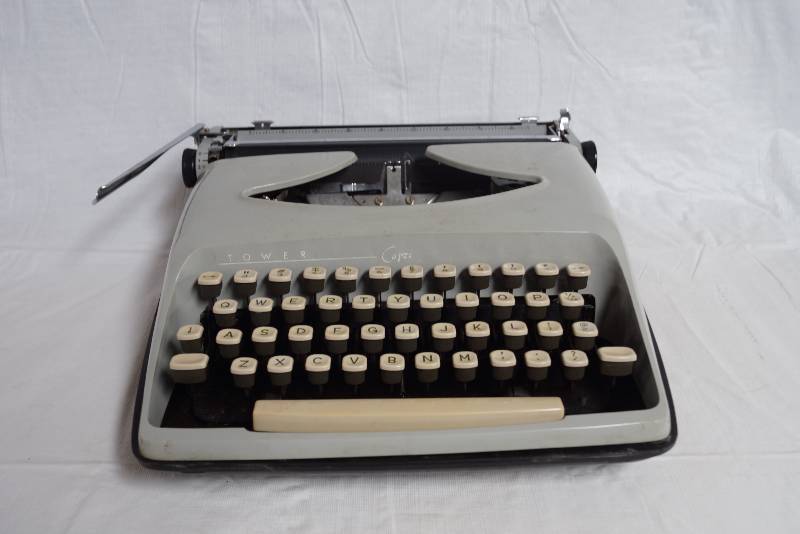 lot 1010 image: Vintage Electric Typewriter w Case - TOWER CAPRI - retro wow - WORKS