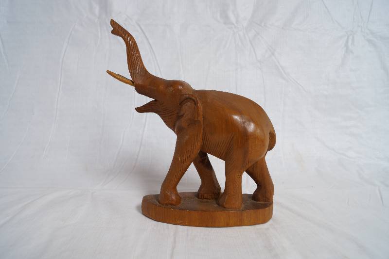 lot 1015 image: Wooden Trumpeting Elephant Figurine - Almost 8 TALL - MUST SEE