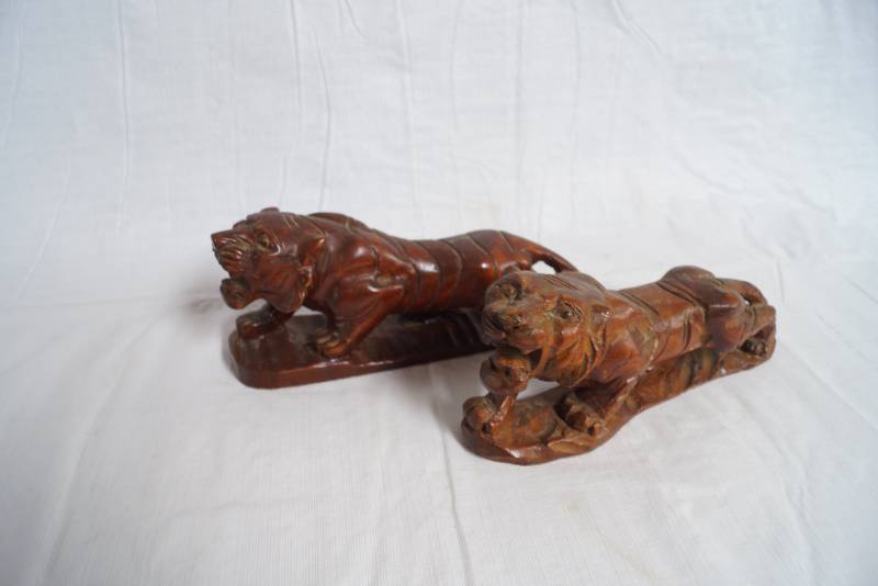 lot 1017 image: Lot of 2 Wooden Tigers - Cool