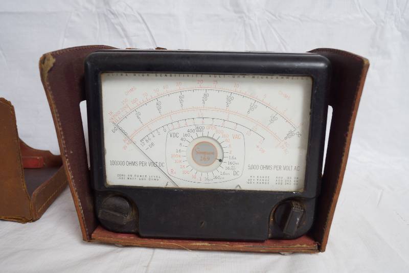 lot 1071 image: Vintage Electric Multimeter - Simpson 269 - Electric Company w original case
