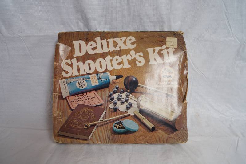 lot 1078 image: Deluxe Shooters Kit - AC1443 - for Black Powder - w original packaging and booklet -See photos for contents