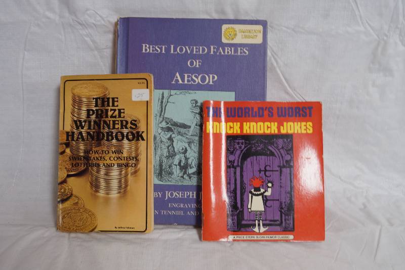 lot 1088 image: Lot of Books - Knock-Knock Jokes and more