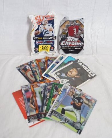lot 1121 image: Lot of Sports Cards