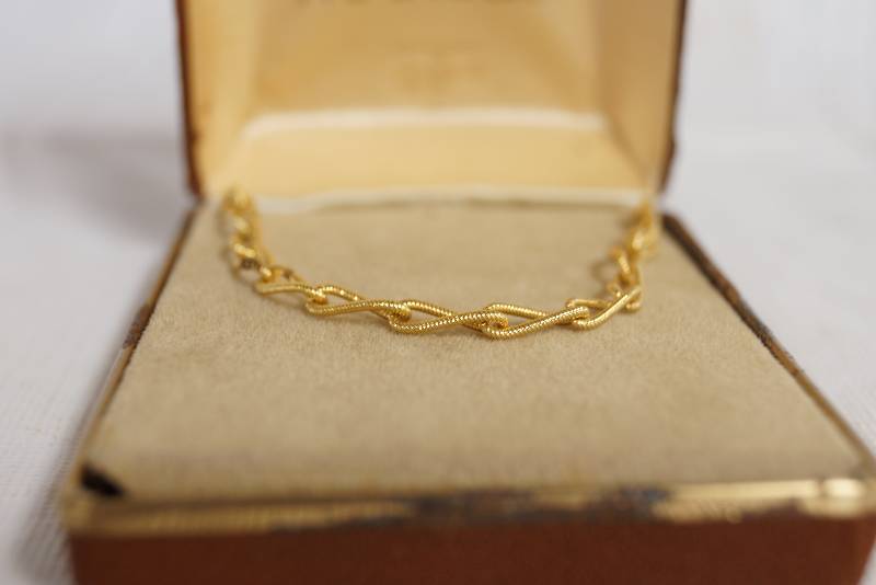 lot 1130 image: Mens Fashion Necklace by MARCUS