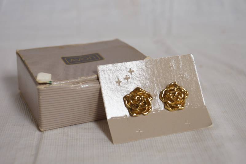 lot 1132 image: AVON - Rose Pierced Earrings - In original Box - Pretty