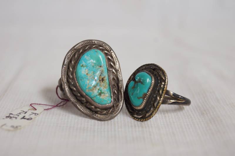 lot 1139 image: Lot of 2 Turquoise Rings