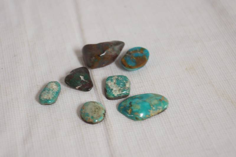 lot 2390 image: Lot of Turquoise () Rocks - Ready for rings