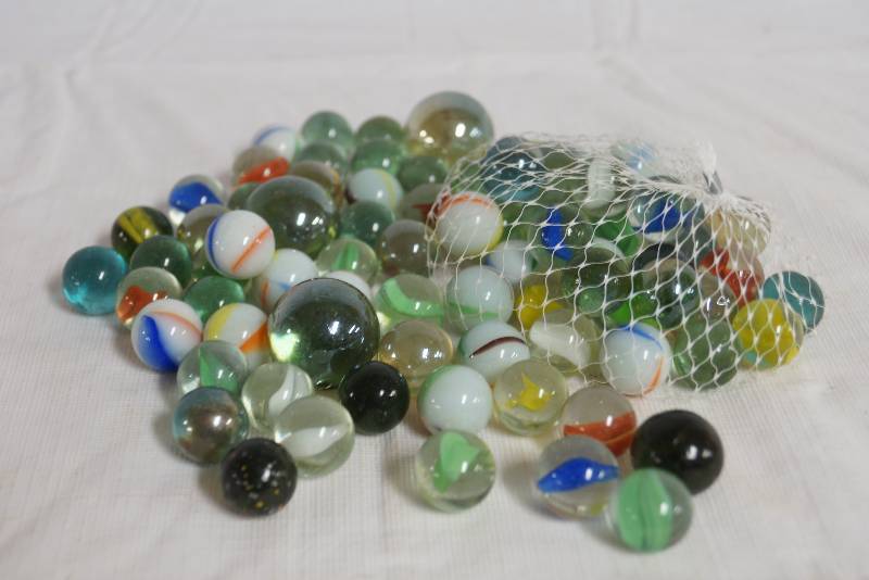 lot 2397 image: Lot of Marbles - See photo