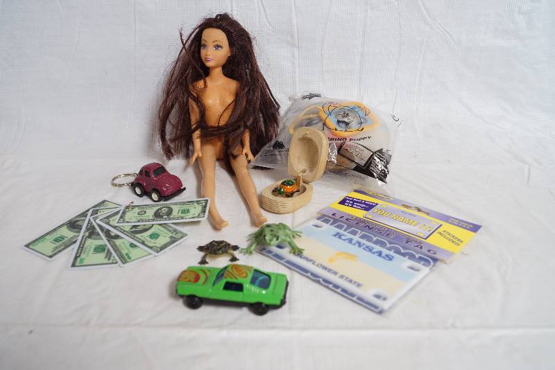 lot 2406 image: Misc. Toys and Collectibles