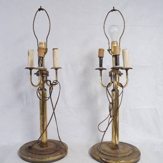 lot 99304 image: 2 Matching Brass Lamps