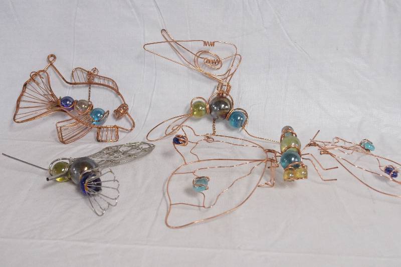 lot 9307 image: Wire and Bead Work - Home Decor - Really Neat Items