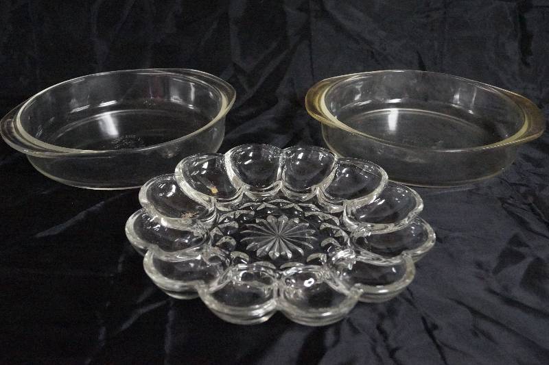 lot 9308 image: 3 Nice Glass Dishes