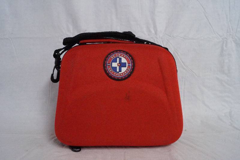 lot 99313 image: Super Cool - BE Smart - Get Prepared - Portable FIRST AID Kit in Cool Case