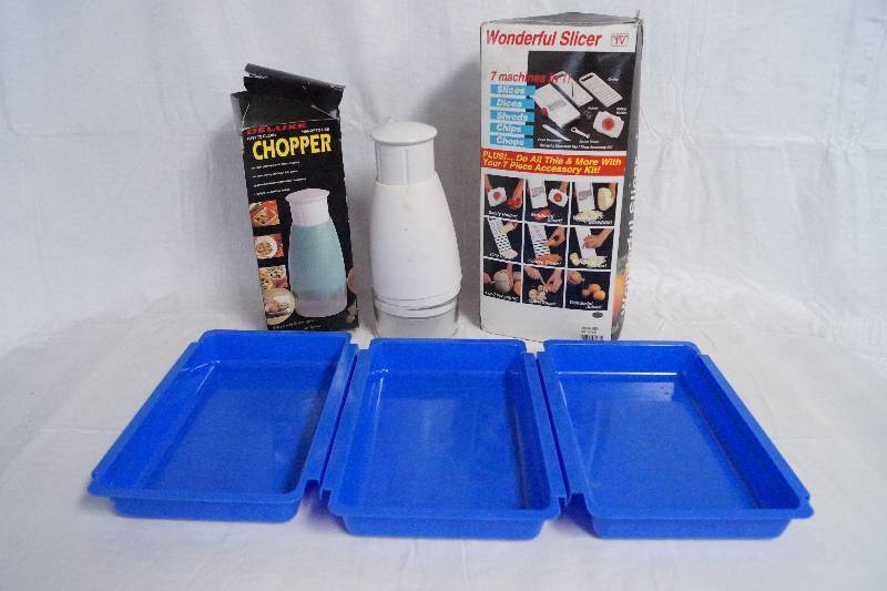 lot 99320 image: Food Slicer & Deluxe Food Chopper - 7 Machines in 1 - In Box