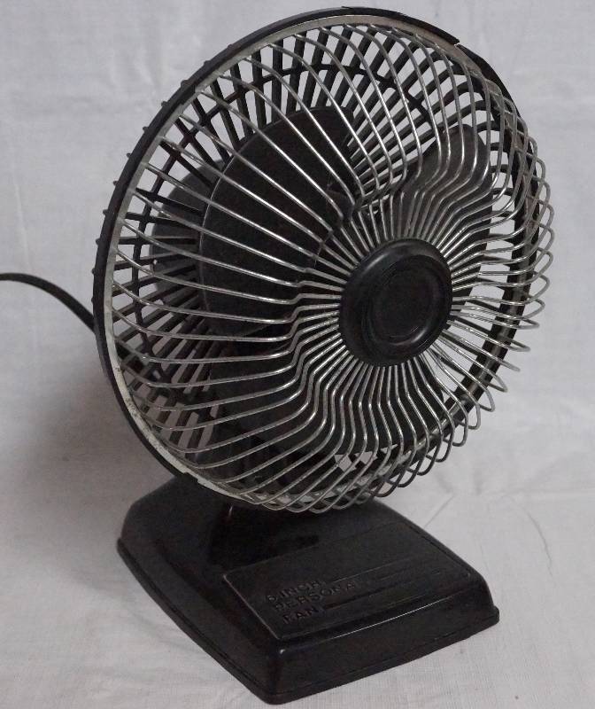 lot 9344 image: 6 Inch Black Personal Fan- Very Cool