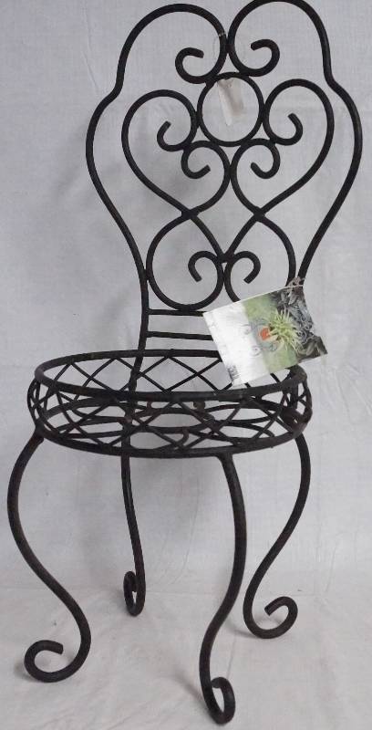 lot 9348 image: 21 Inch Tall Iron Chair Planter- Very Cute