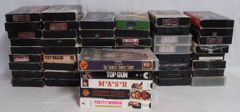 lot 9362 image: HUGE Lot of VHS Movies- Great Selection See Photos for Movie Titles