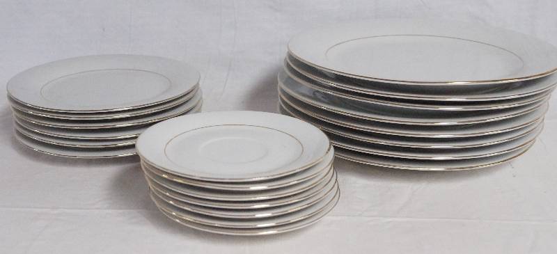 lot 9381 image: Set of White Dining Plates with Gilded Rims- Very Pretty