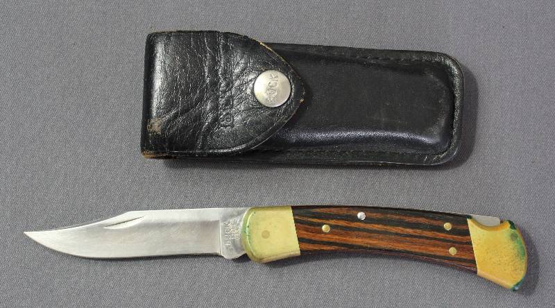 lot 9011 image: BUCK 110T USA 4 Hunting Folding Locking Knife w Wood Handle & Sheath.