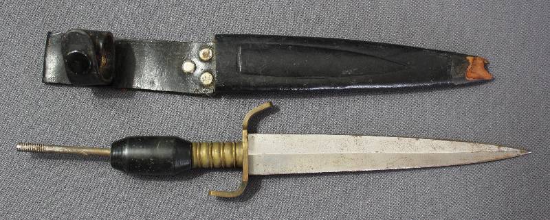 lot 9012 image: Vintage 10-12 Brass and Steel Dagger. Comes with Leather Belt Sheath