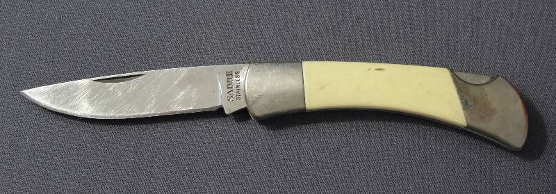 lot 9021 image: Vintage SABRE 4 Locking Folding Pocket Knife - Single Stainless Blade.