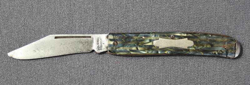 lot 9024 image: Vintage 3-12 COLONIAL Providence RI Folding Pocket Knife.