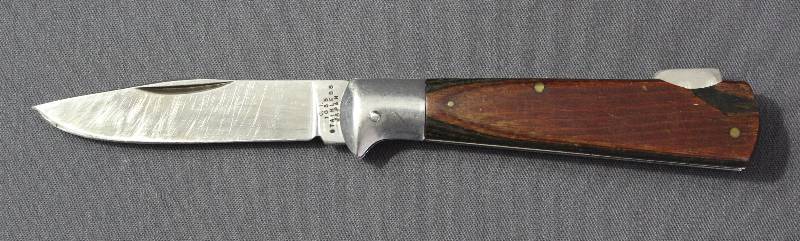 lot 9027 image: O.I. 1055 Stainless Steel Single Blade Folding Locking Knife w Wood Handle. Vintage