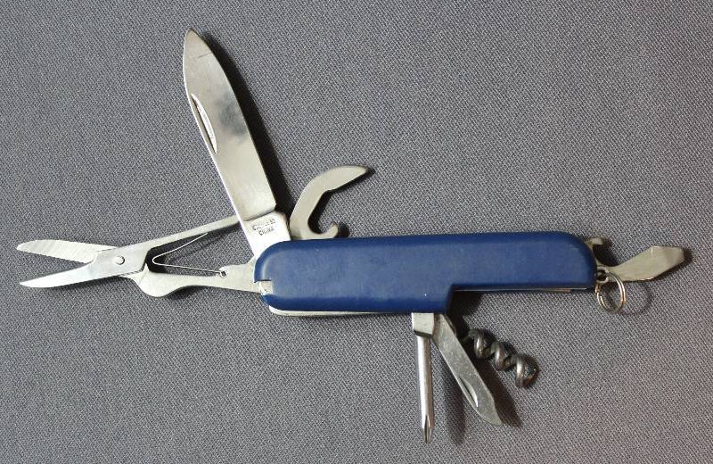 lot 9067 image: 3.5 Blue Folding Multi-Tool Pocket Knife with Key Ring.