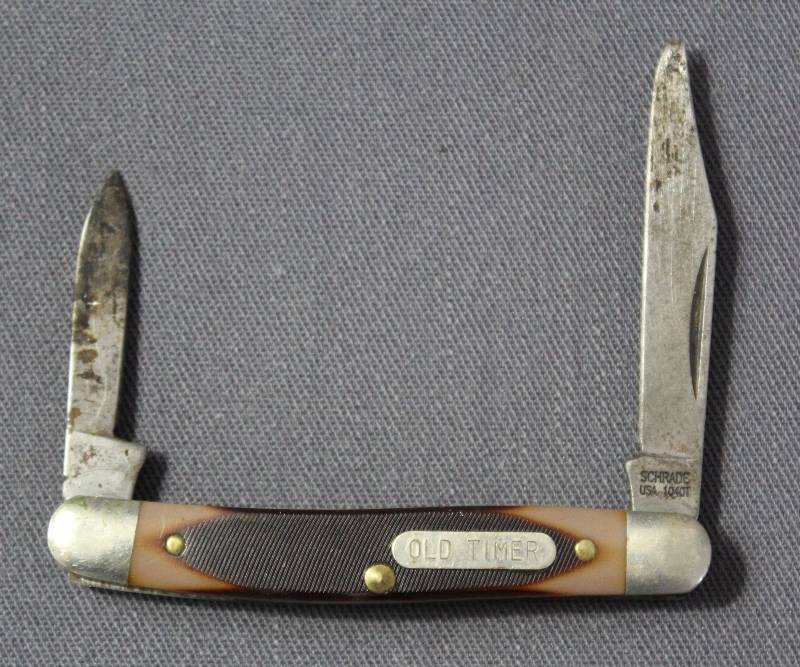 lot 9079 image: Vintage Schrade USA 1040T Old Timer 2.75 Folding Multi-Blade Pocket Knife.