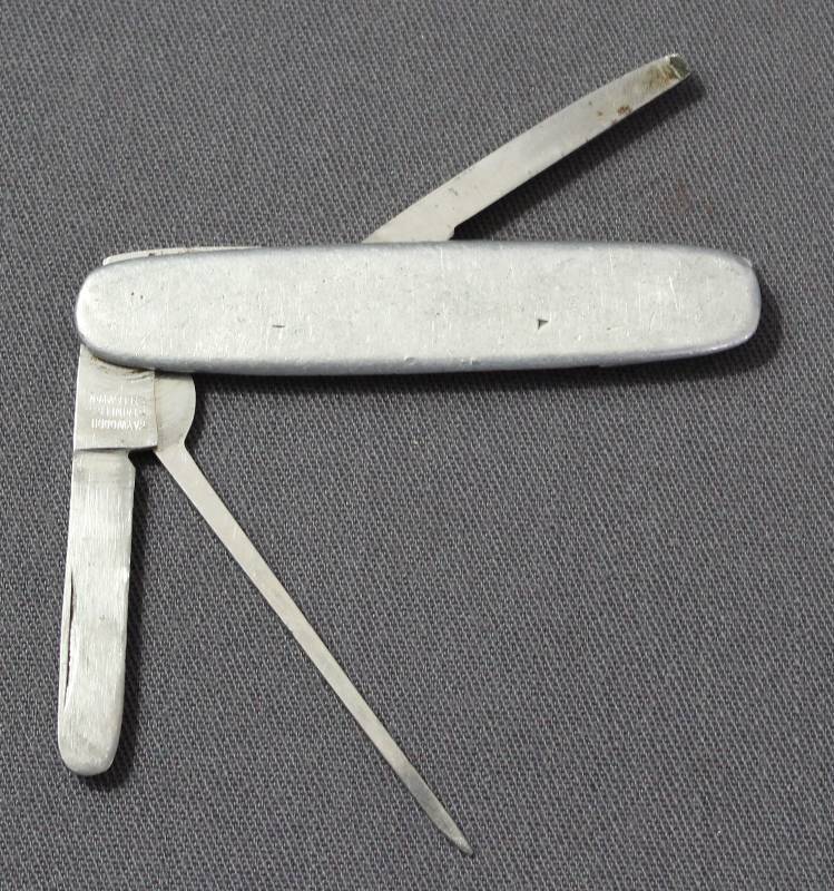 lot 9108 image: 3 Kaywoddie Japan Folding Multi-Tool Pocket Knife.