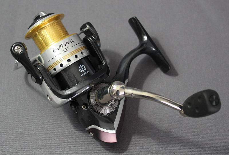 lot 9135 image: NEW Abu Garcia Cardinal 402i Spinning Fishing Reel - 8-Bearing. Gear Ratio 5.11