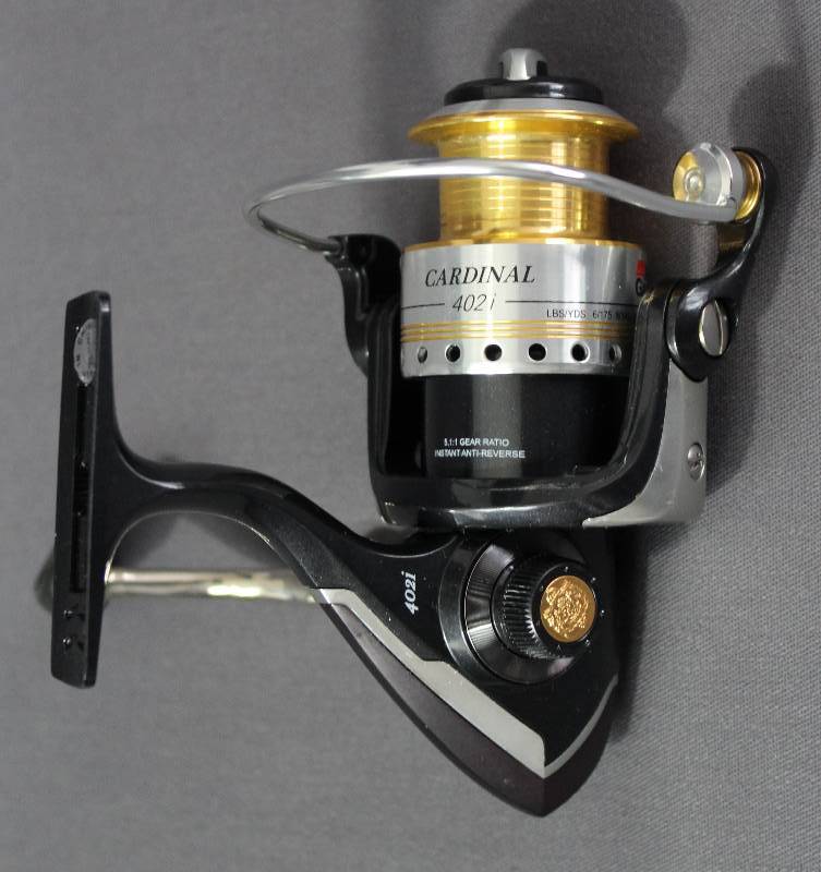 lot 9137 image: NEW Abu Garcia Cardinal 402i Spinning Fishing Reel - 8-Bearing. Gear Ratio 5.11