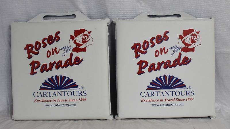 lot 9150 image: Set of 2 - 12 Vinyl Seat Cushions - Cartantours Roses on Parade Like New