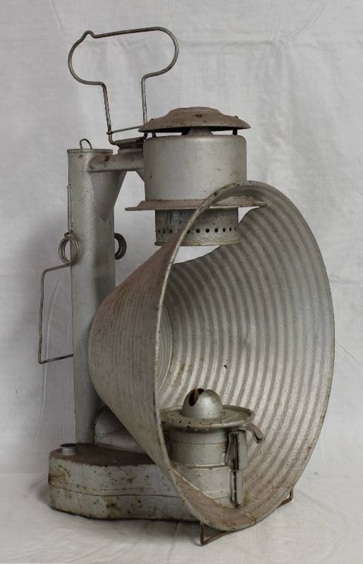 lot 9161 image: Cool Old Oil Lantern - stands 18 tall w handle