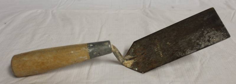 lot 9171 image: Vintage MarshallTown USA 52 Trowel & Masonry Hand Tool