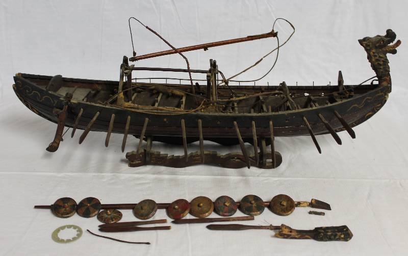 lot 9176 image: Very Neat Old Oriental Wooden Ship w Lots of pieces
