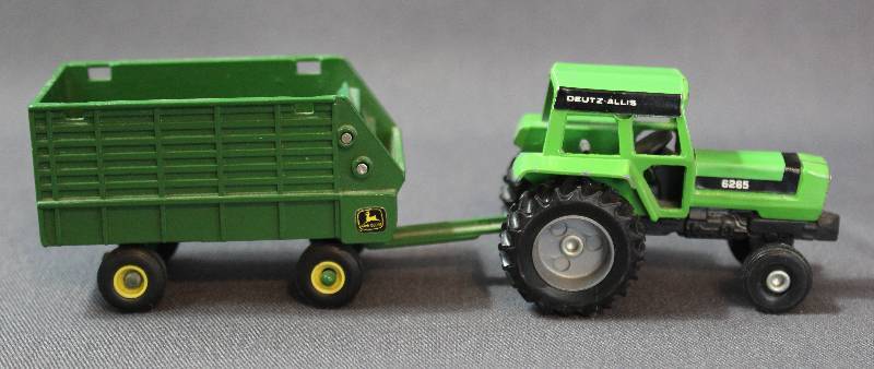 lot 9177 image: Die-Cast Deutz-Allis 6265 Tractor with ERTL Farm Crop Trailer. 0105D