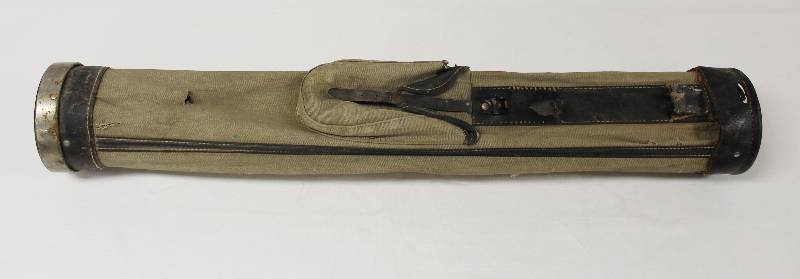 lot 9185 image: Vintage Golfers Caddy Bag with Pocket