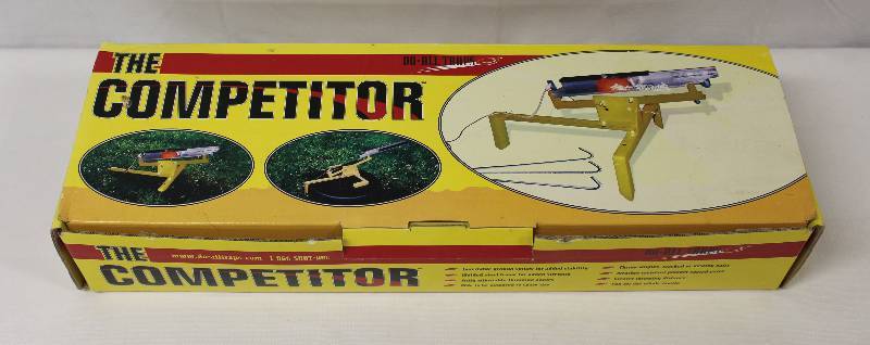 lot 9189 image: The Competitor Do-All Traps w Ground Spikes