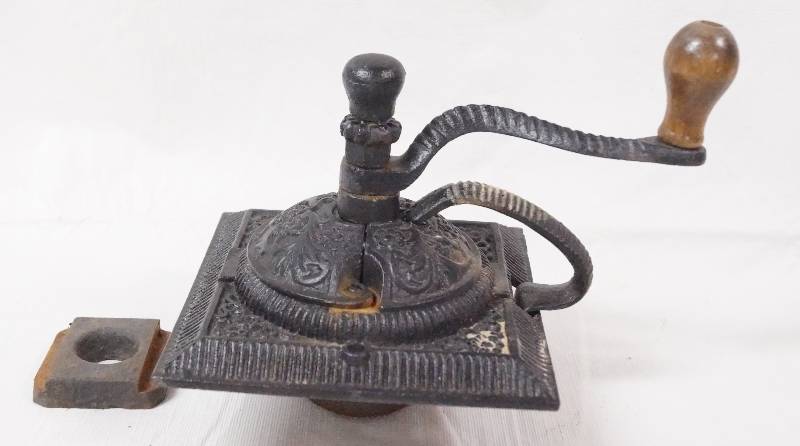 lot 9549 image: Vintage Coffee Grinder - WORKS See video - Square base