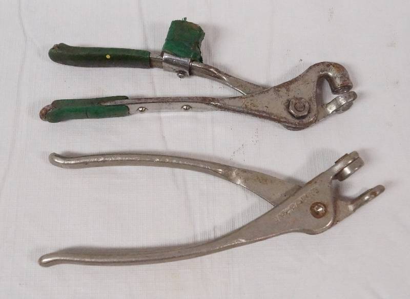 lot 9552 image: Lot of 2 - Riveting Clamp Pliers - See pics